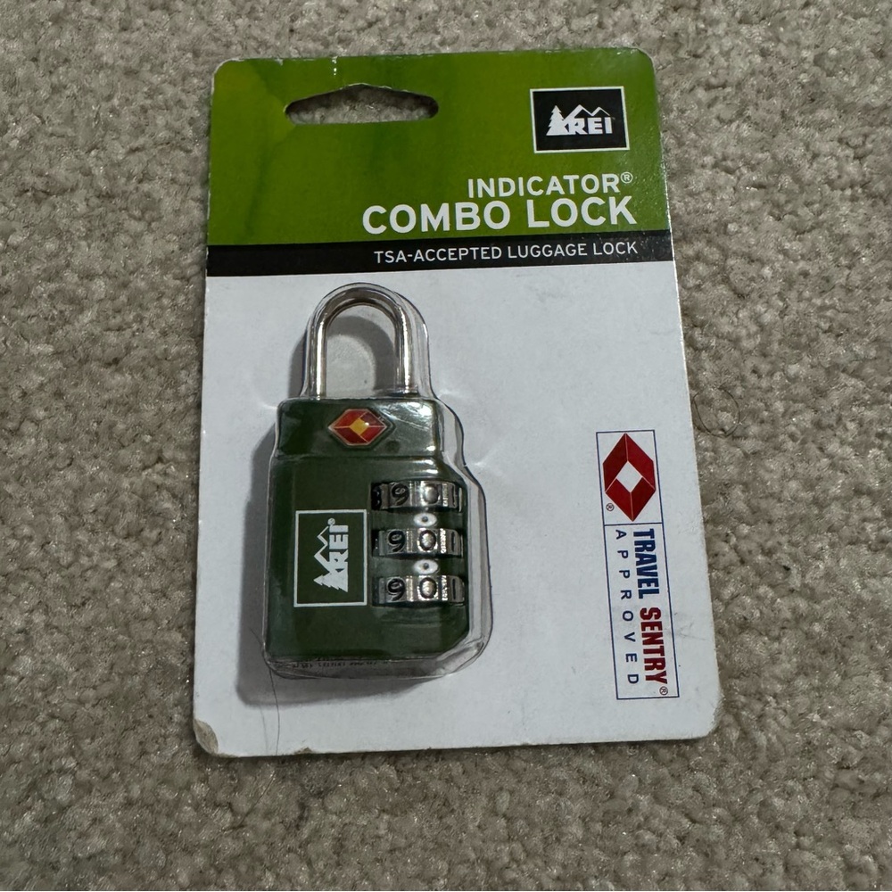 REI Indicator Combo Lock TSA-Accepted Luggage Lock Green NWT-2.5x1.25”